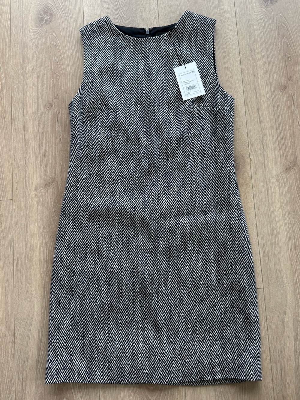NWT Theory Easy Shift Dress in Navy Multi Chevron Tweed